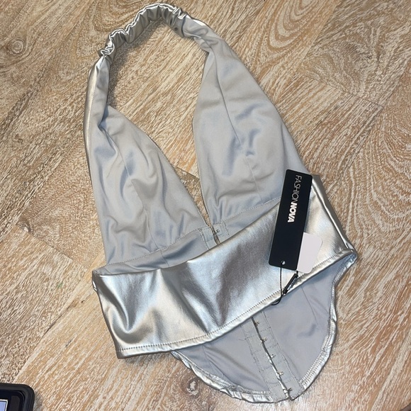 Space Vibes Halter Pleather Leather Top NWT XS - Picture 4 of 4